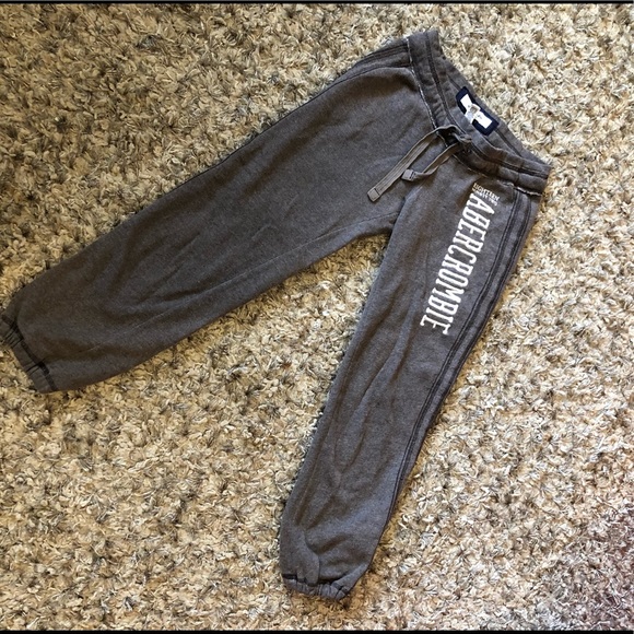 Abercrombie & Fitch Pants - Brown Abercrombie elastic bottom Capri sweats.